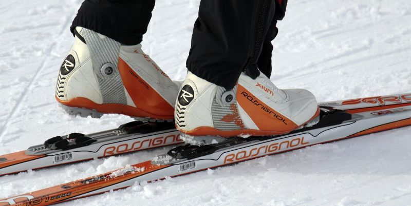 Pixabay: https://pixabay.com/de/langlauf-langlaufski-winter-3020748/